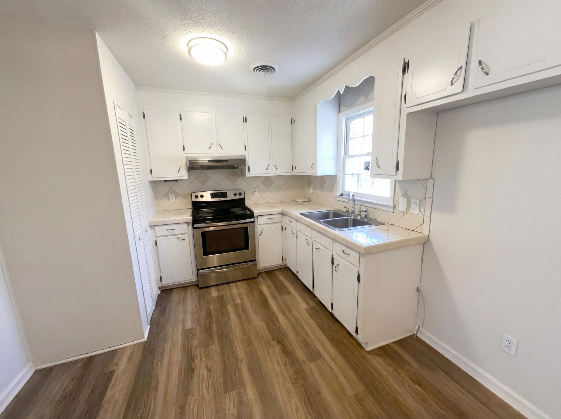 3 Tommy Circle Photo 4