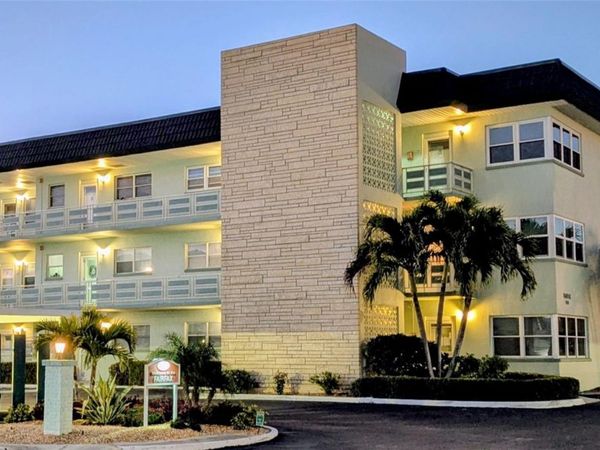 5935 30TH AVENUE S, Unit 312, GULFPORT, FL 33707