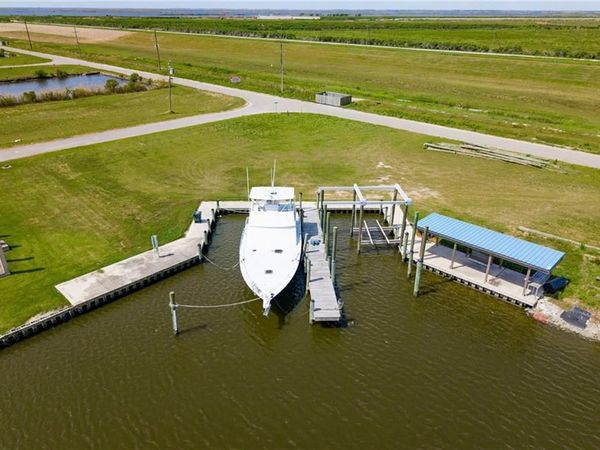 233 AUDUBON Road , Port Sulphur, LA 70083