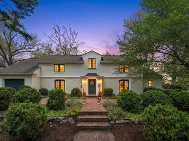 633 OAK AVE, WAYNESBORO, VA 22980