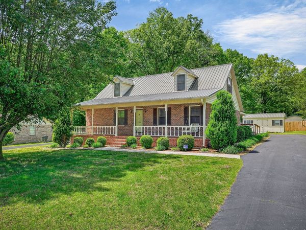 106 June St , McMinnville, TN 37110