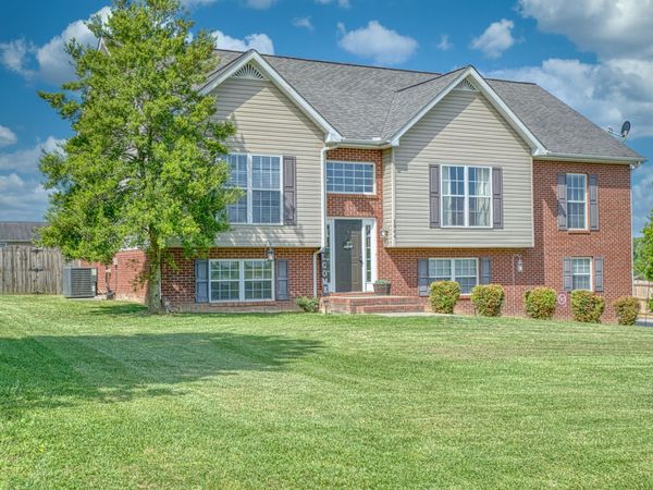 1964 Clemmons Rd , Cookeville, TN 38501