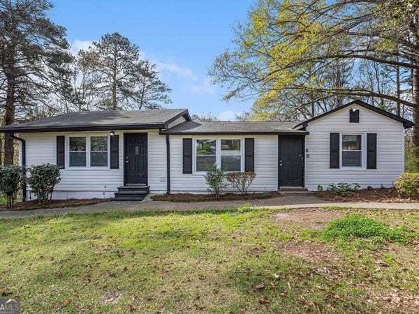 1113 Lakeview Drive, Jonesboro, GA 30236