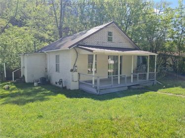 94 Whittington Road, Charleston, WV 25312
