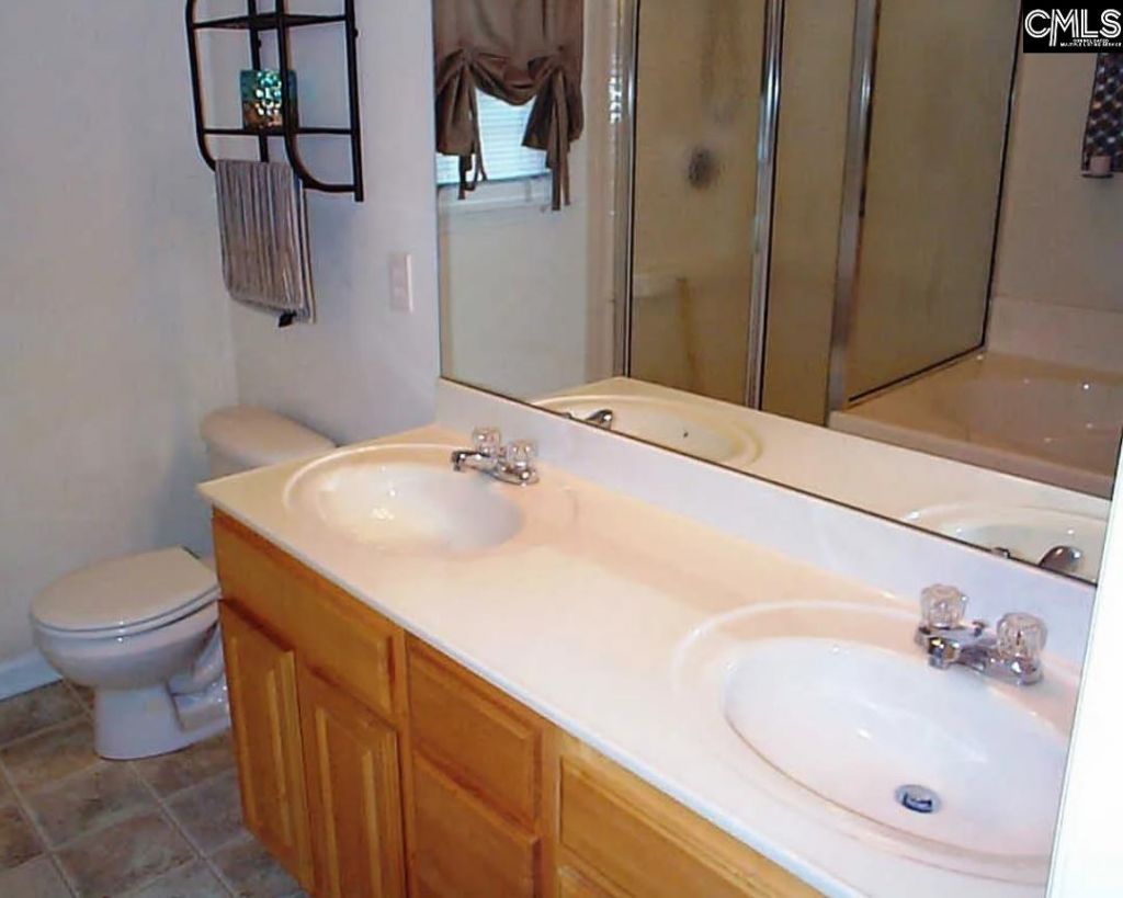 213 Greemount Circle  Photo 8