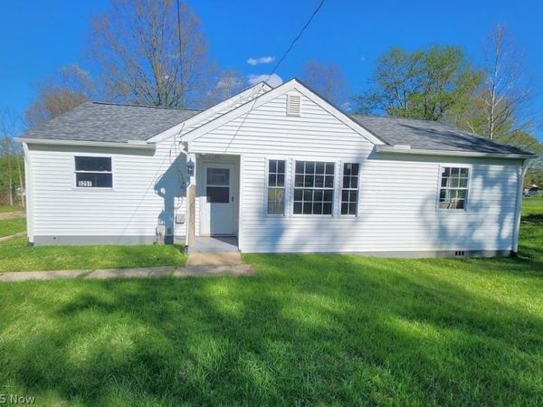 3257 Hillcrest Drive , Norton, OH 44203