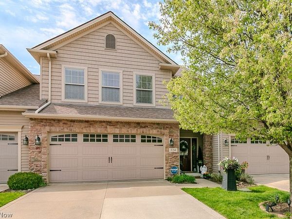 324 Lakewick Lane , Willowick, OH 44095