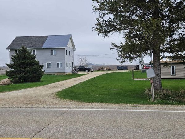 2806 Union Avenue, Fredericksburg, IA 50630