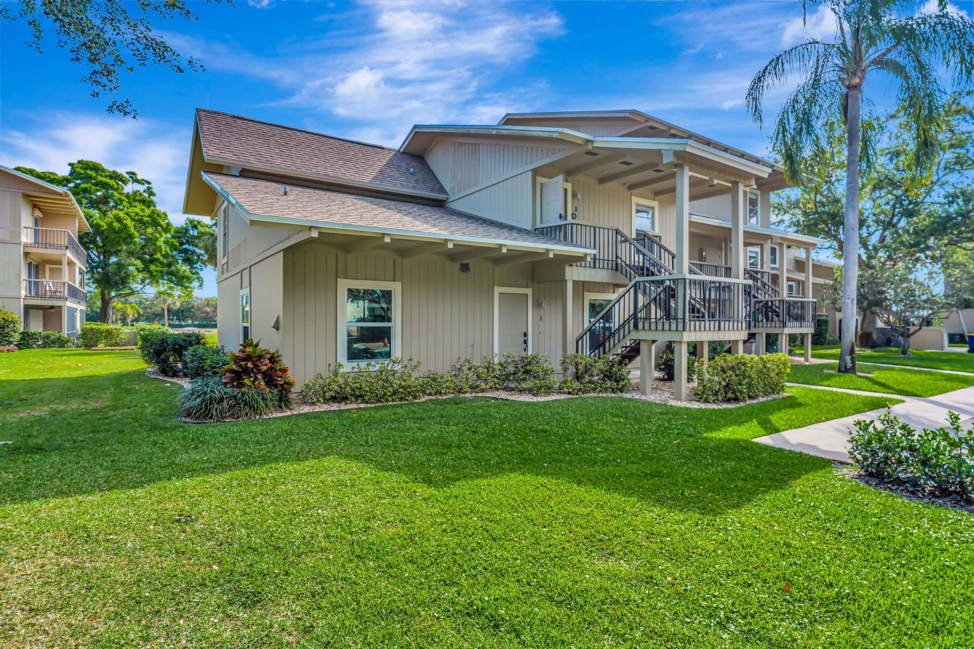 18419 SE Wood Haven Lane, Unit B, Tequesta, FL 33469 Photo