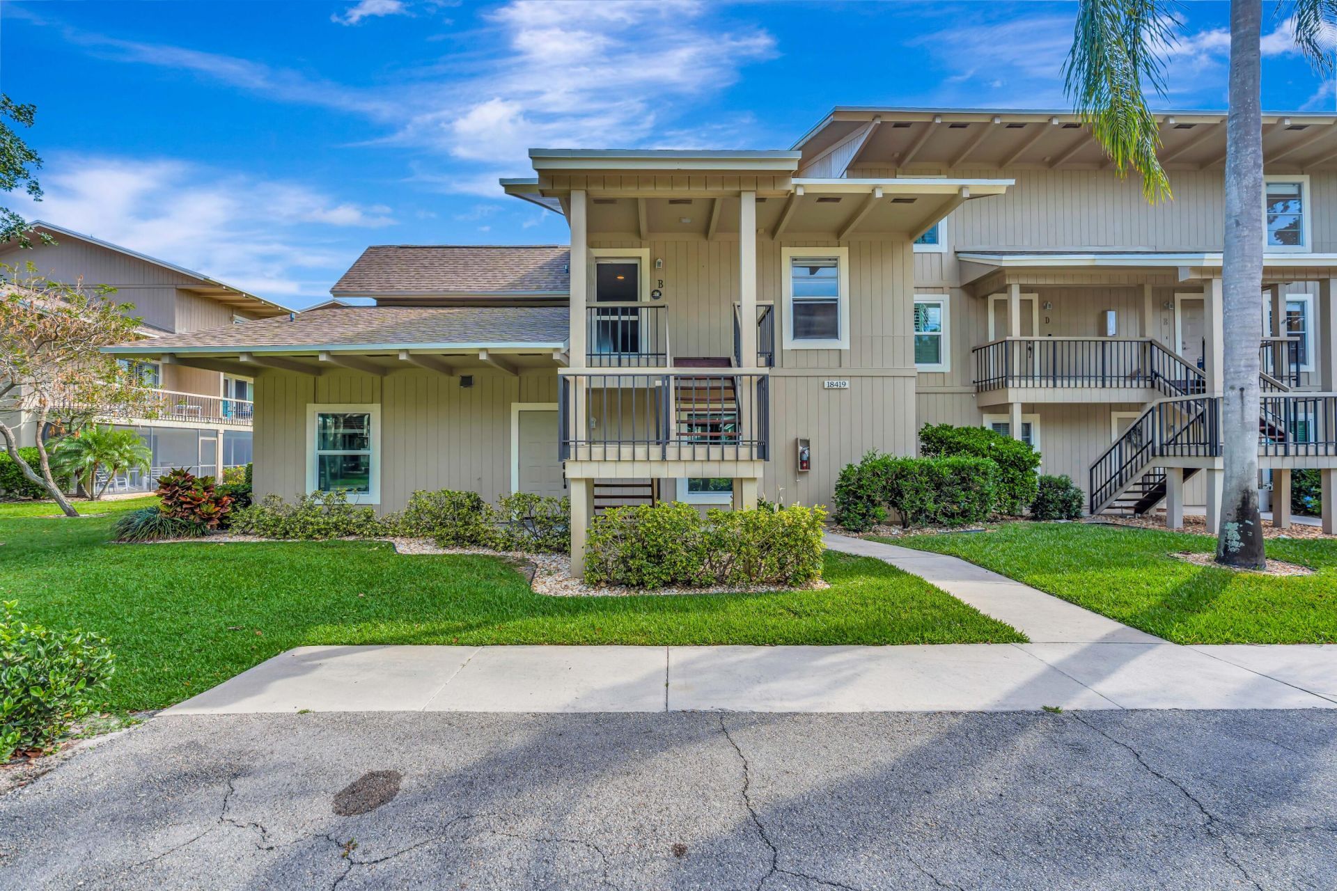 18419 SE Wood Haven Lane, Unit B, Tequesta, FL 33469 Photo