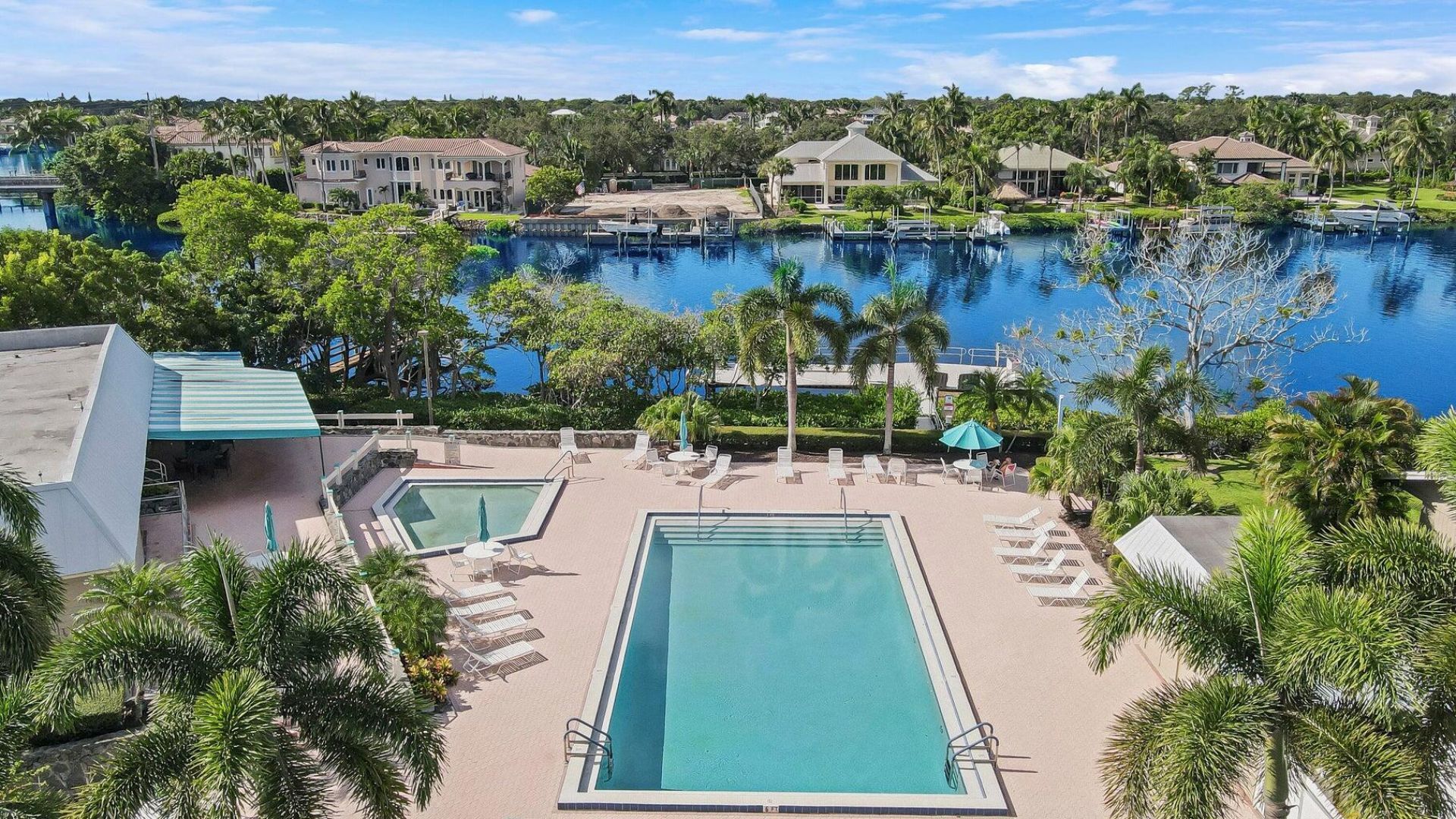 18419 SE Wood Haven Lane, Unit B, Tequesta, FL 33469 Photo