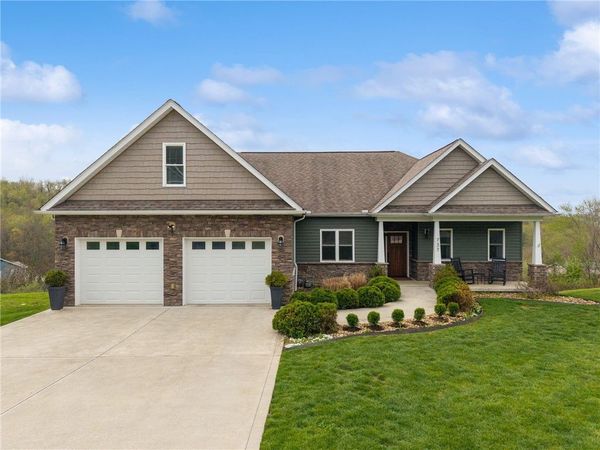 737 Janwood Dr , Latrobe, PA 15650