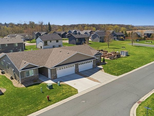 417 Fawn Run, Kenyon, MN 55946