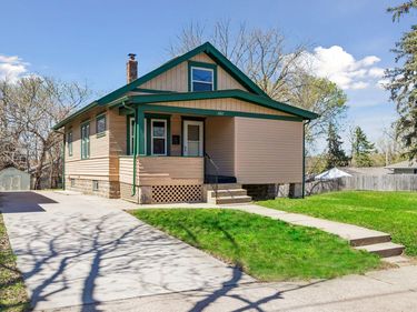 1087 Western Avenue N, Saint Paul, MN 55117