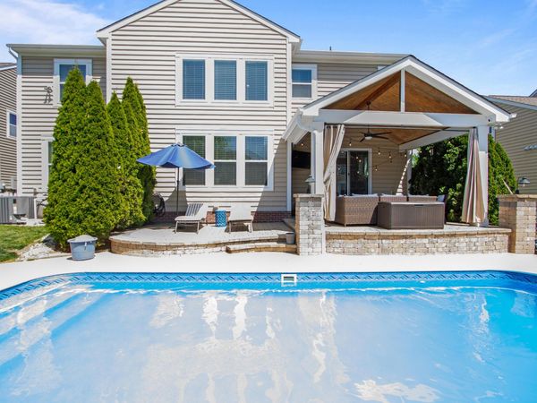 1331 Ironwood Drive, Grove City, OH 43123