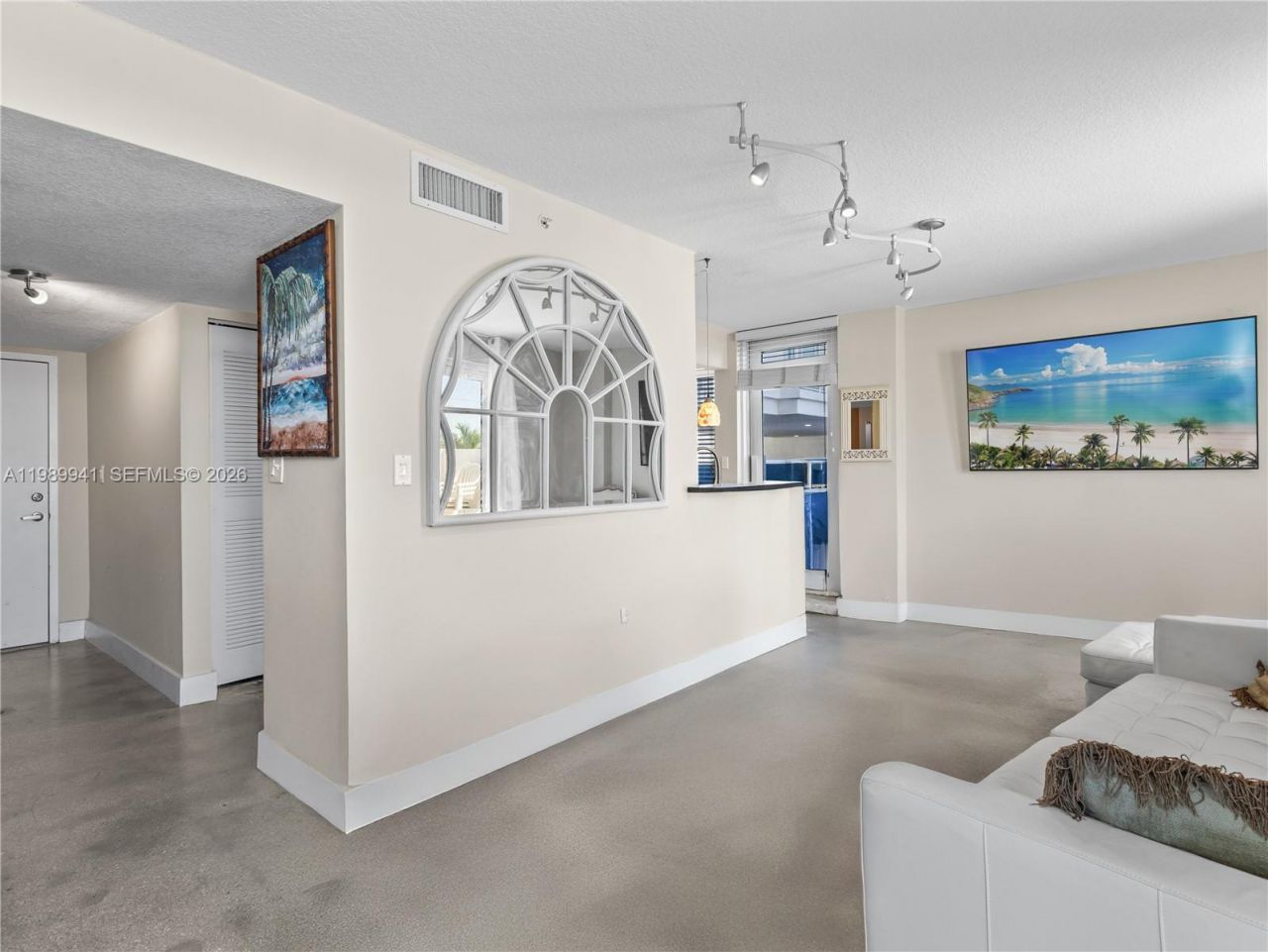 7600 Collins Ave , Unit 412, Miami Beach, FL 33141 Photo