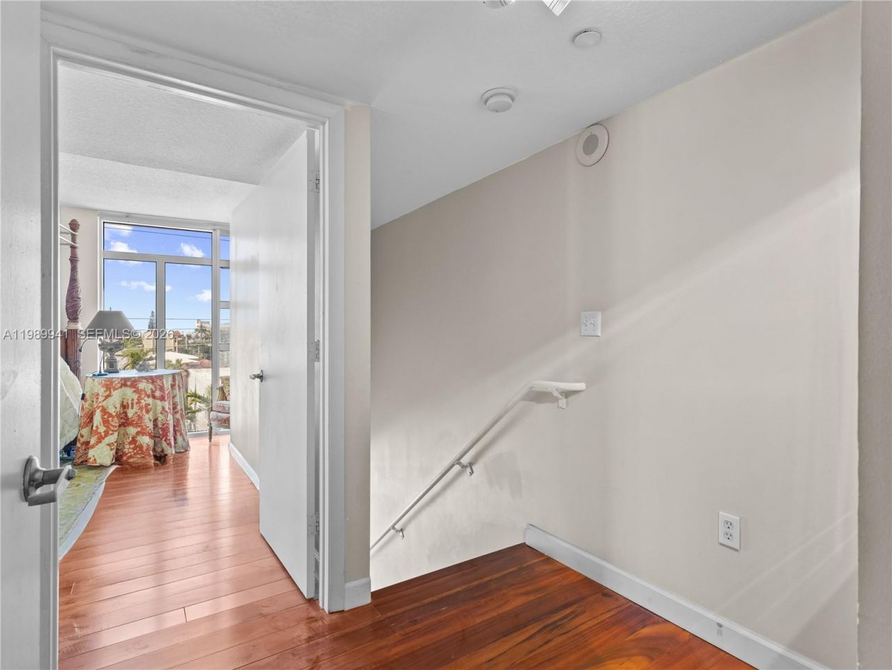 7600 Collins Ave , Unit 412, Miami Beach, FL 33141 Photo