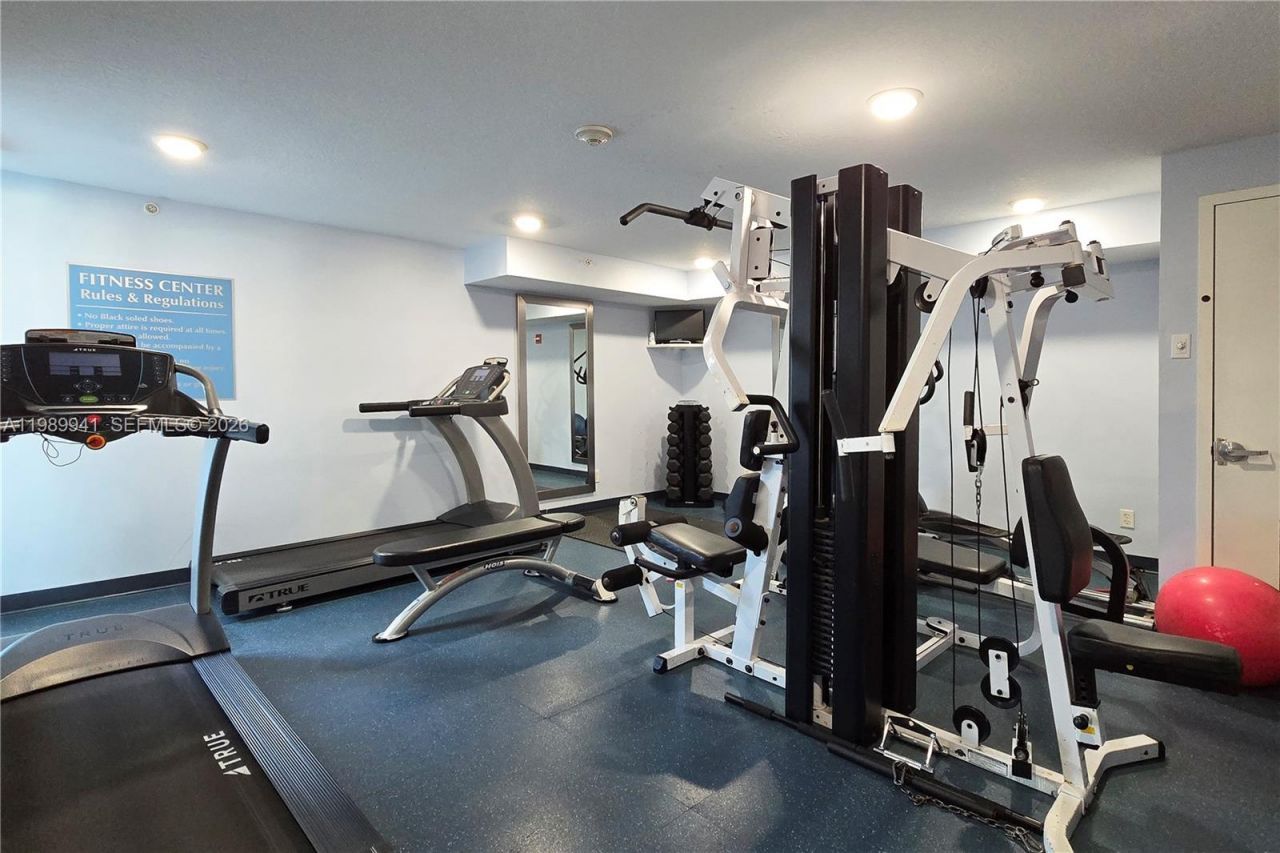 7600 Collins Ave , Unit 412, Miami Beach, FL 33141 Photo