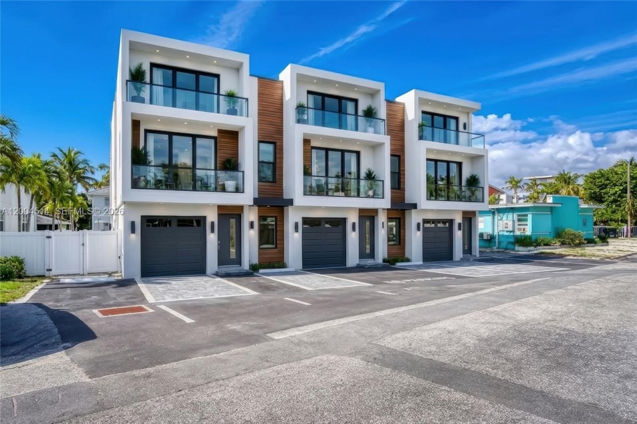 318 Walnut St, Hollywood, FL 33019 Photo