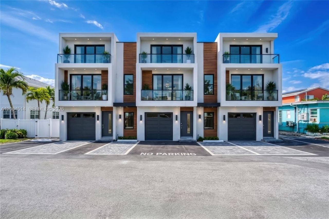 318 Walnut St, Hollywood, FL 33019 Photo