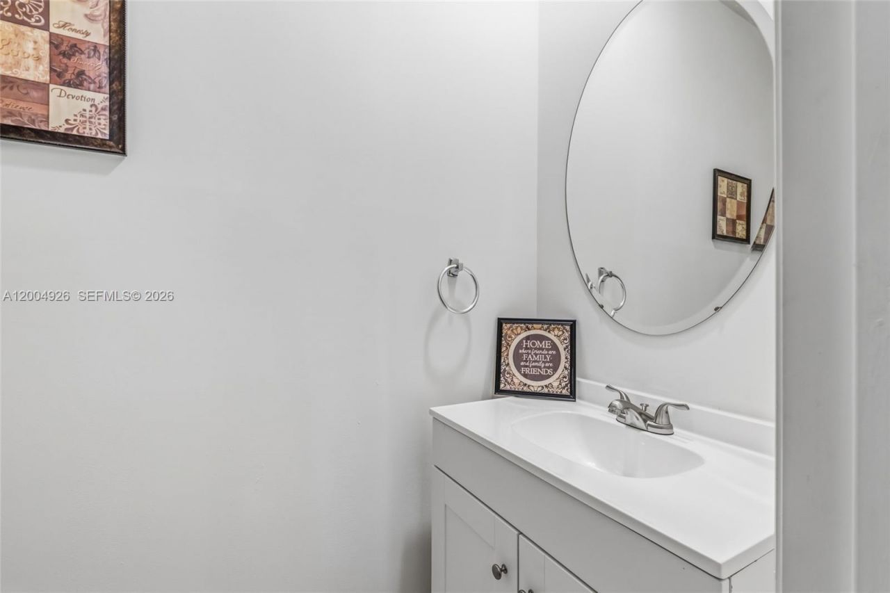10964 W 32nd Ln, Hialeah, FL 33018 Photo