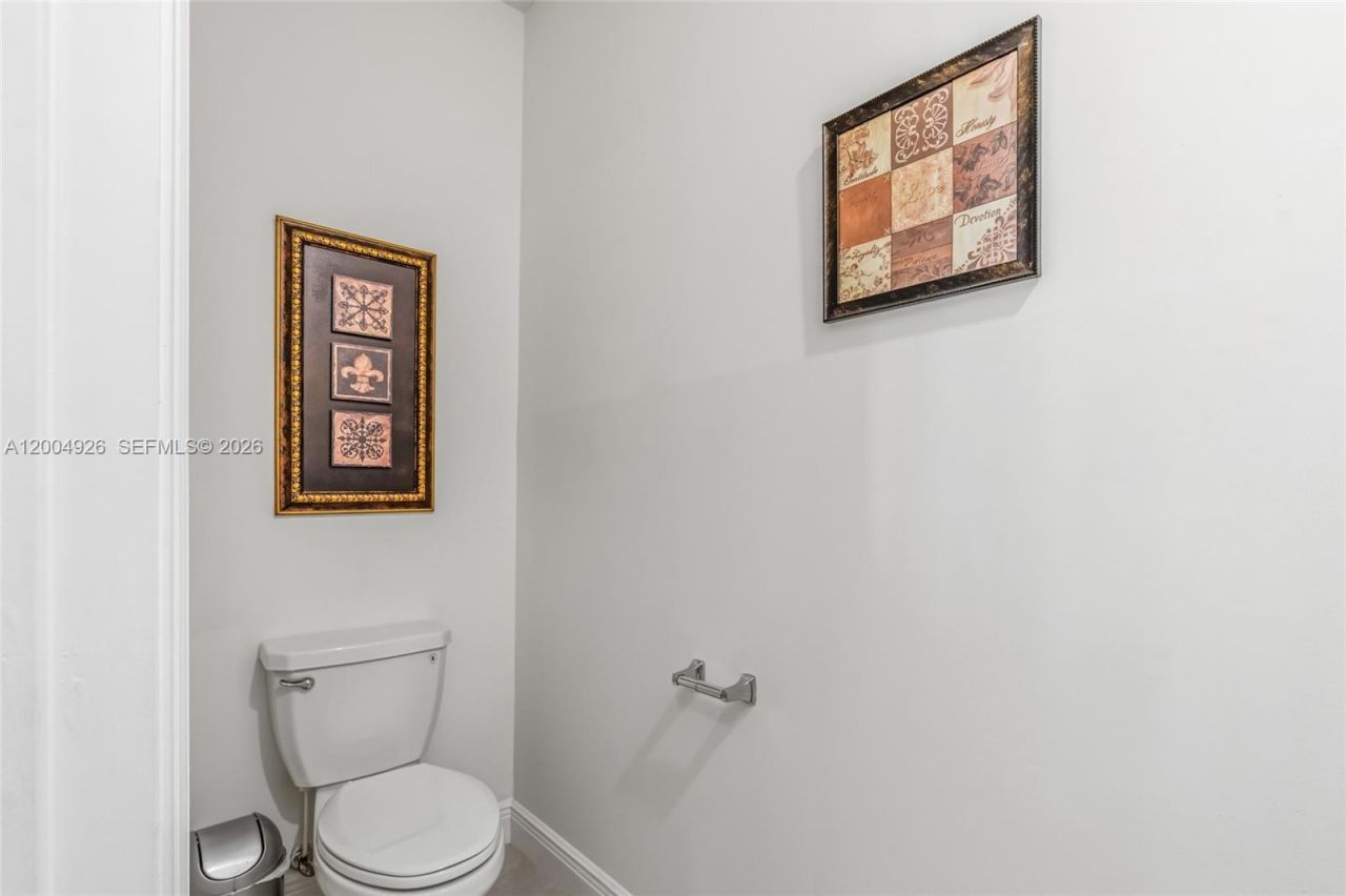 10964 W 32nd Ln, Hialeah, FL 33018 Photo