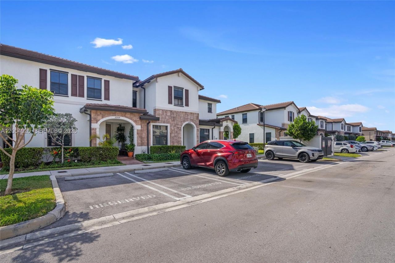10964 W 32nd Ln, Hialeah, FL 33018 Photo