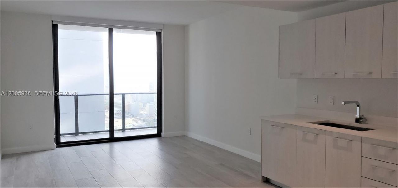 55 SW 9th St, Unit 3610, Miami, FL 33130 Photo