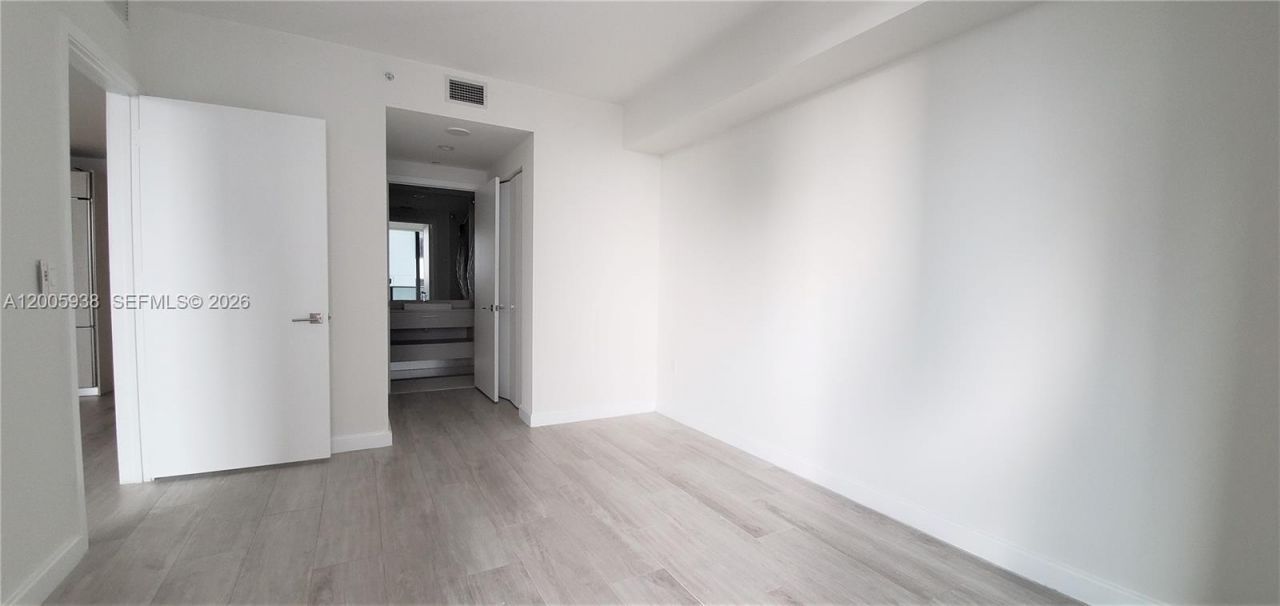 55 SW 9th St, Unit 3610, Miami, FL 33130 Photo