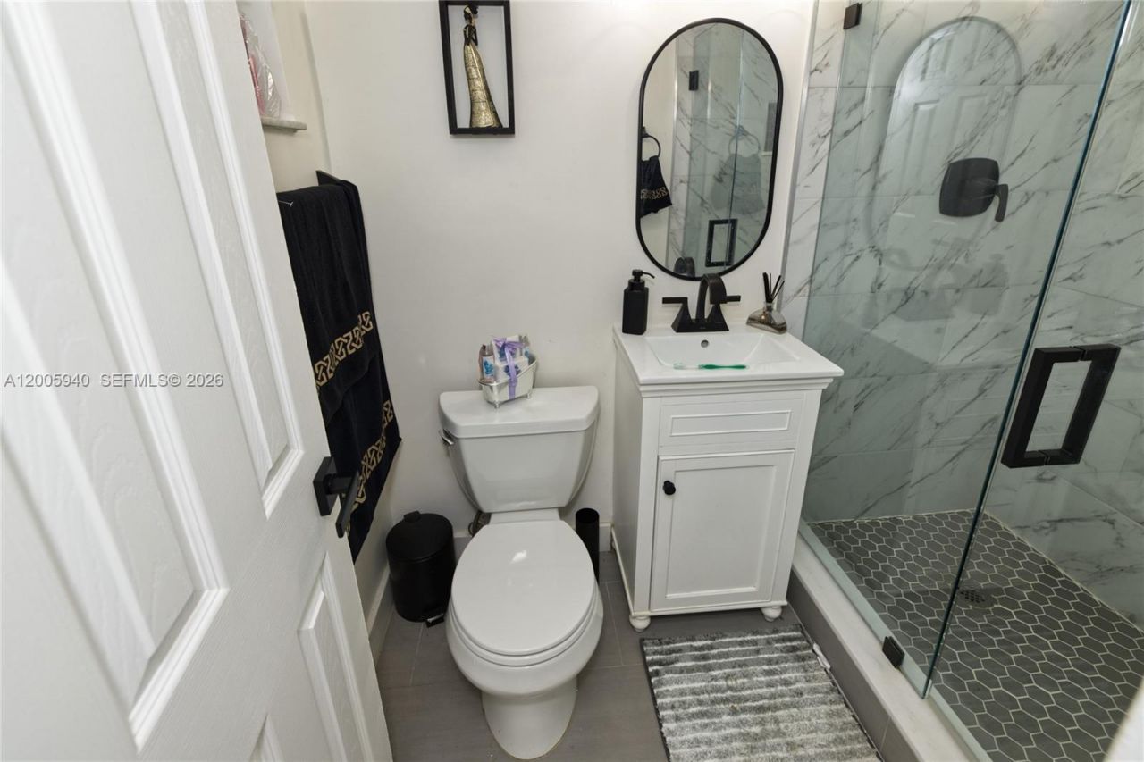 795 NE 146th St, North Miami, FL 33161 Photo