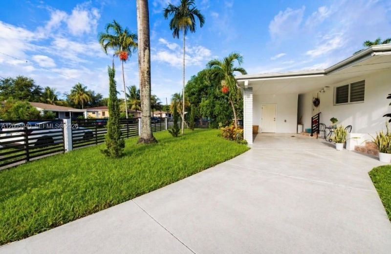 795 NE 146th St, North Miami, FL 33161 Photo