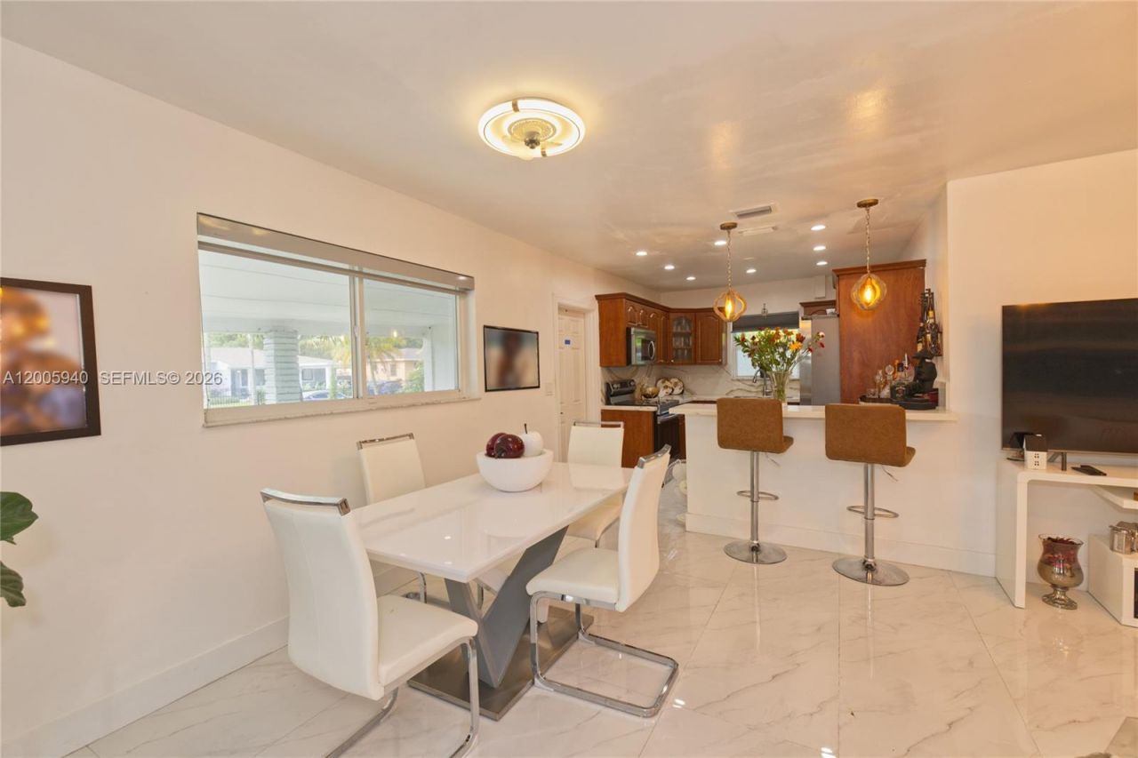 795 NE 146th St, North Miami, FL 33161 Photo