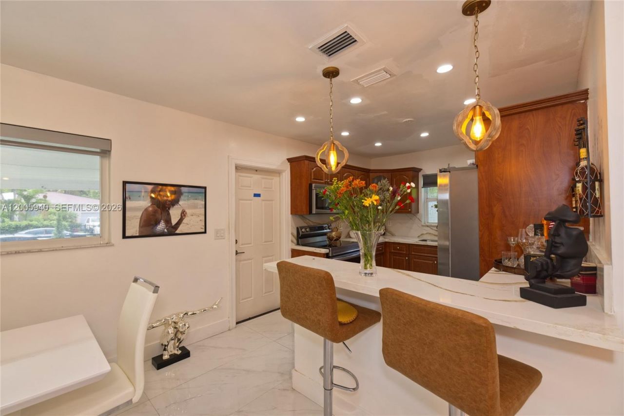 795 NE 146th St, North Miami, FL 33161 Photo