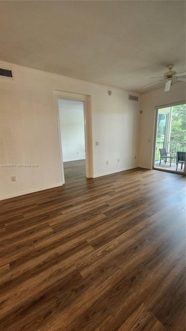3600 Oaks Clubhouse Dr, Unit 206, Pompano Beach, FL 33069 Photo