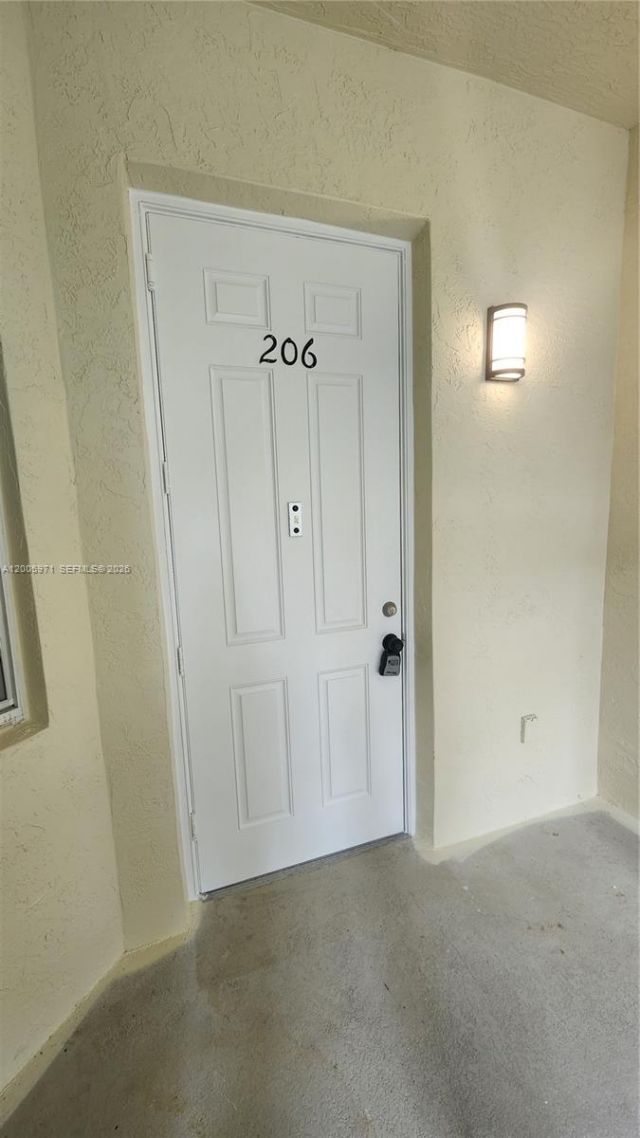 3600 Oaks Clubhouse Dr, Unit 206, Pompano Beach, FL 33069 Photo