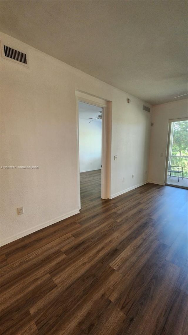 3600 Oaks Clubhouse Dr, Unit 206, Pompano Beach, FL 33069 Photo