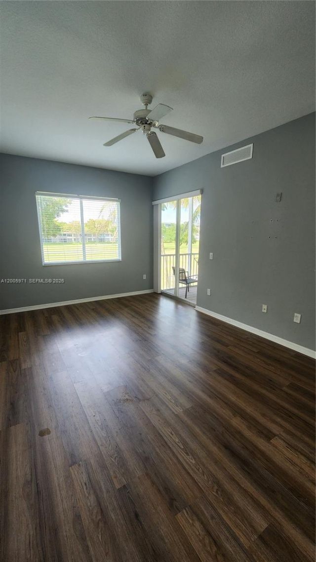 3600 Oaks Clubhouse Dr, Unit 206, Pompano Beach, FL 33069 Photo