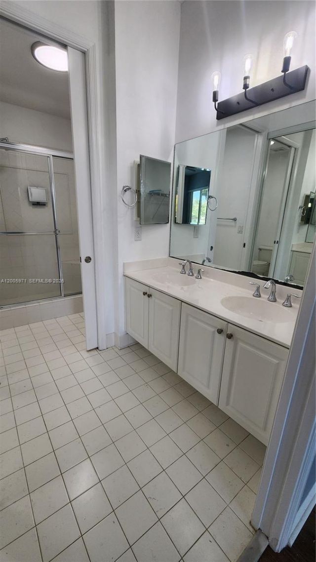3600 Oaks Clubhouse Dr, Unit 206, Pompano Beach, FL 33069 Photo