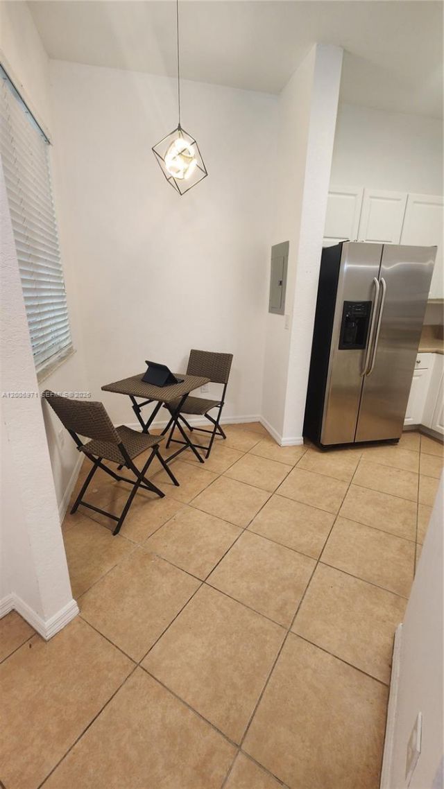 3600 Oaks Clubhouse Dr, Unit 206, Pompano Beach, FL 33069 Photo