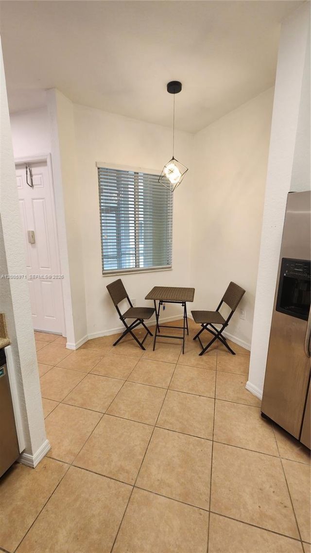3600 Oaks Clubhouse Dr, Unit 206, Pompano Beach, FL 33069 Photo