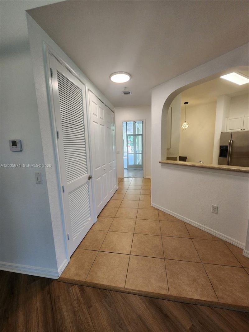 3600 Oaks Clubhouse Dr, Unit 206, Pompano Beach, FL 33069 Photo