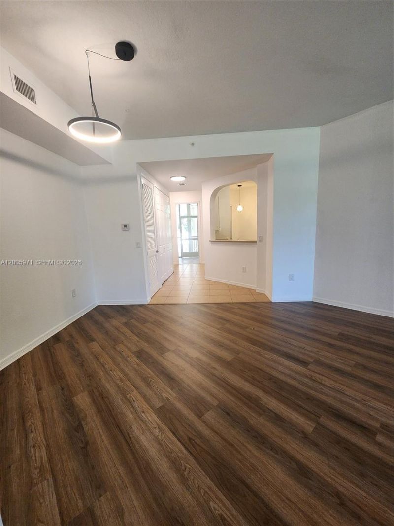 3600 Oaks Clubhouse Dr, Unit 206, Pompano Beach, FL 33069 Photo