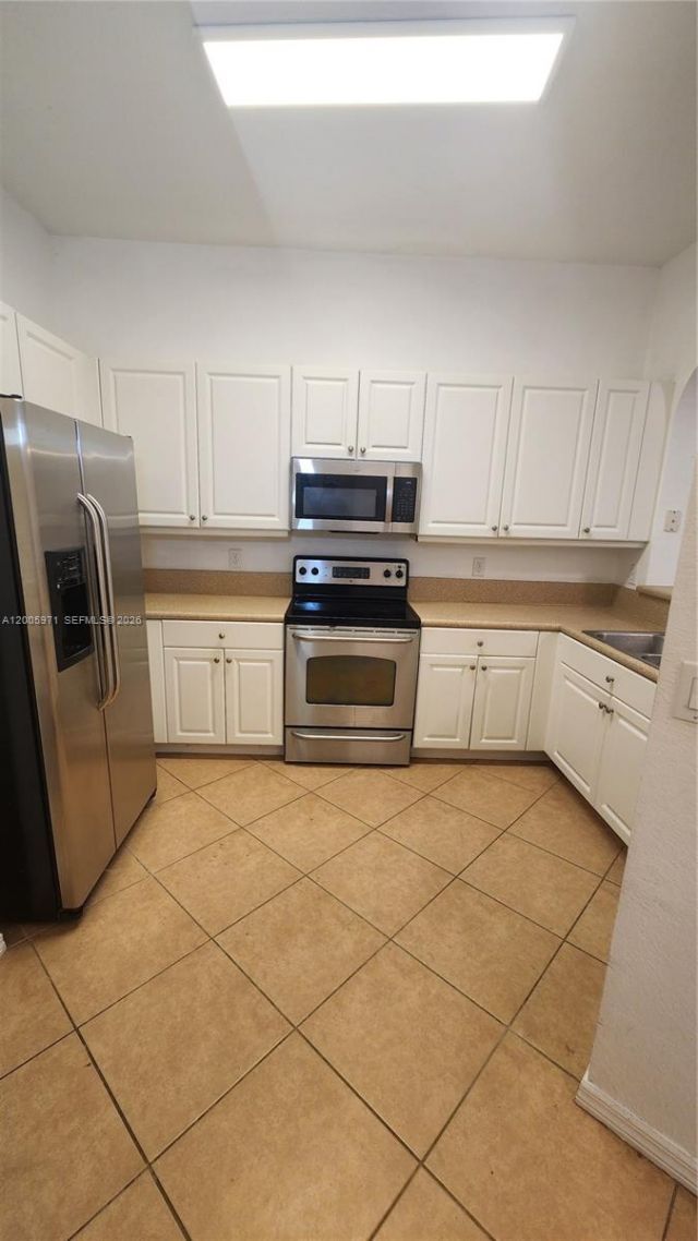 3600 Oaks Clubhouse Dr, Unit 206, Pompano Beach, FL 33069 Photo
