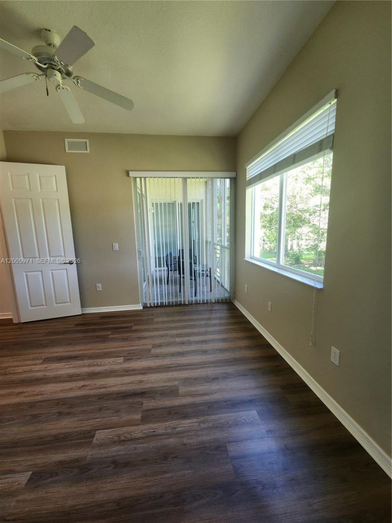 3600 Oaks Clubhouse Dr, Unit 206, Pompano Beach, FL 33069 Photo