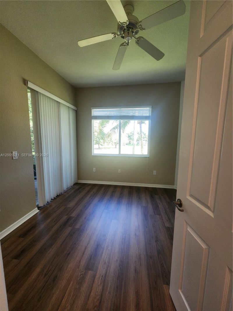 3600 Oaks Clubhouse Dr, Unit 206, Pompano Beach, FL 33069 Photo