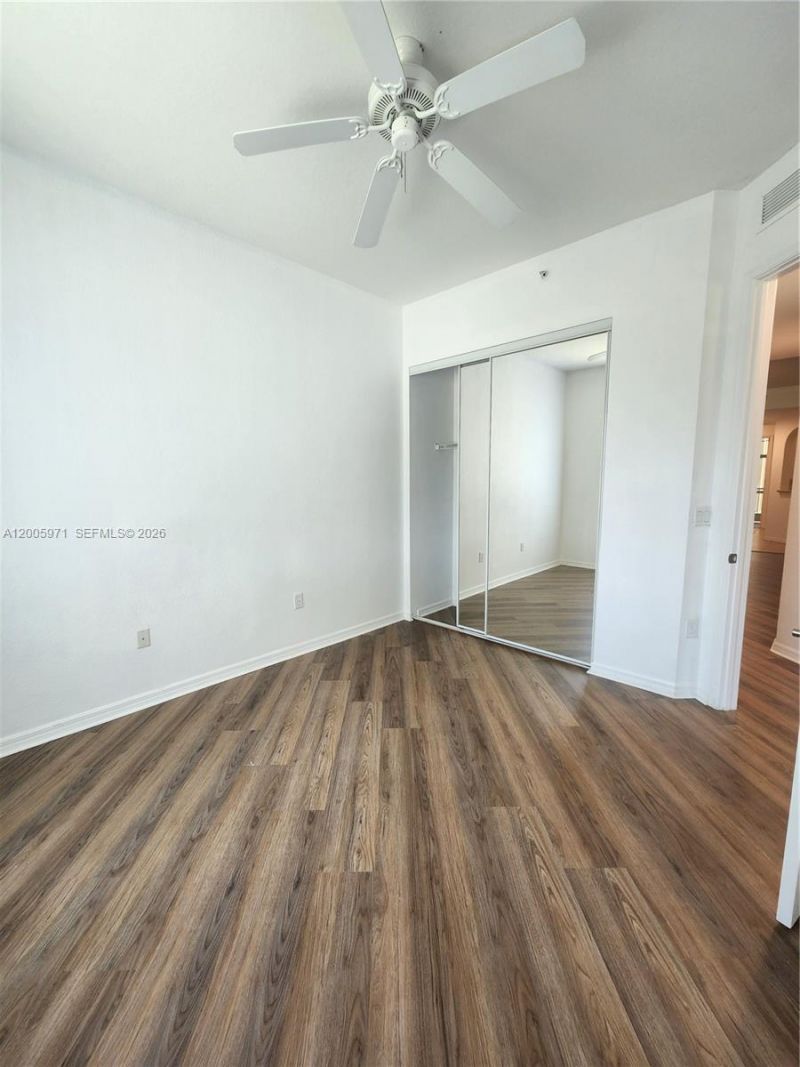 3600 Oaks Clubhouse Dr, Unit 206, Pompano Beach, FL 33069 Photo