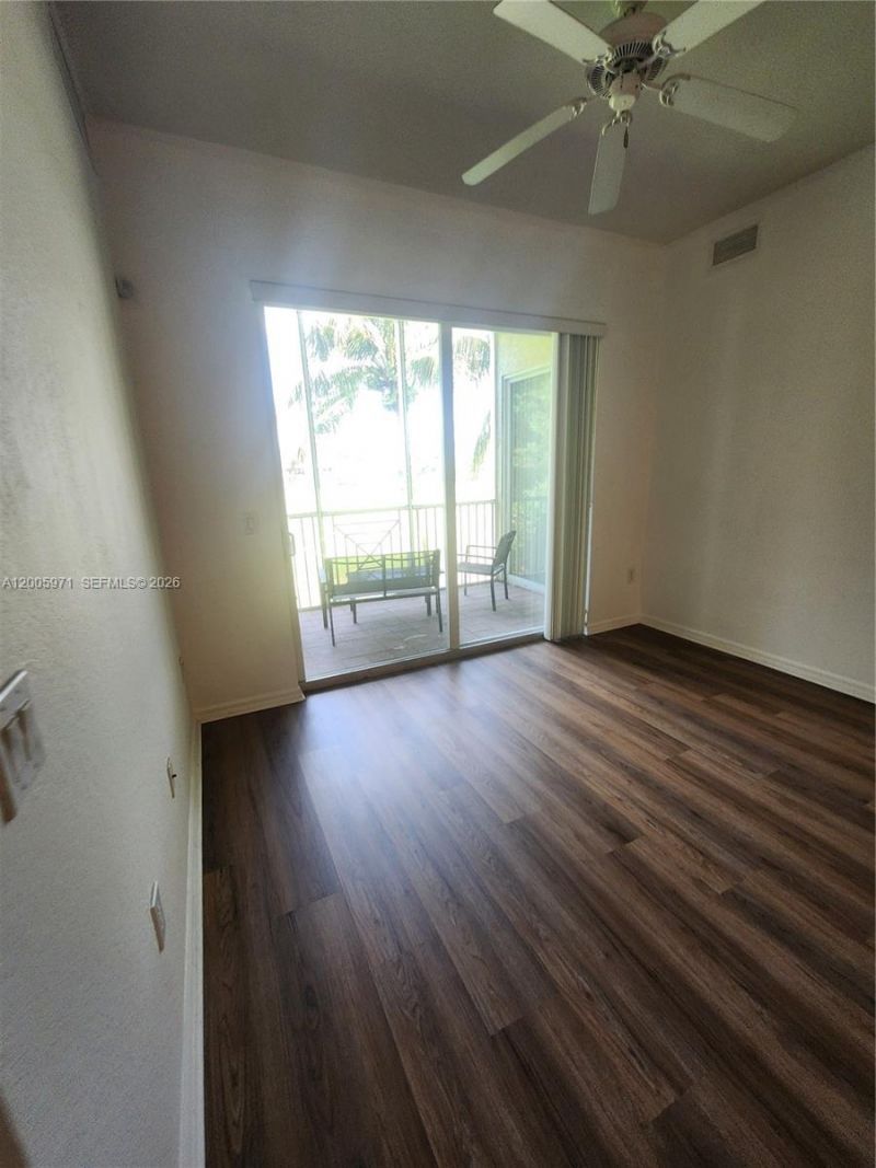 3600 Oaks Clubhouse Dr, Unit 206, Pompano Beach, FL 33069 Photo