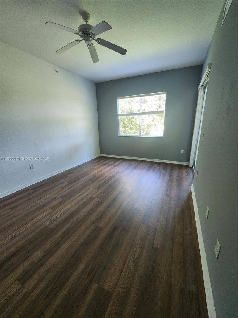 3600 Oaks Clubhouse Dr, Unit 206, Pompano Beach, FL 33069 Photo