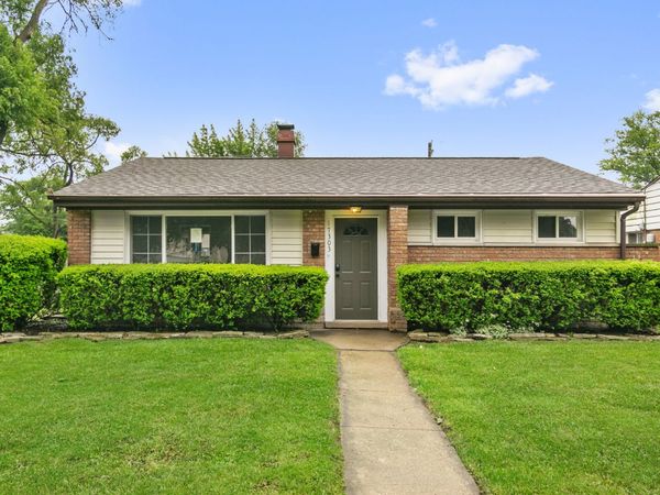 17303 Chicago Avenue , Lansing, IL 60438