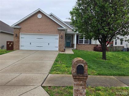 1391 Orchard Lakes Circle Belleville, IL 62220